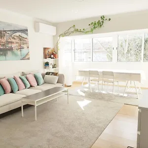 https://apartment-near-expo-of-lisboa.hotels-lisbon-portugal.com